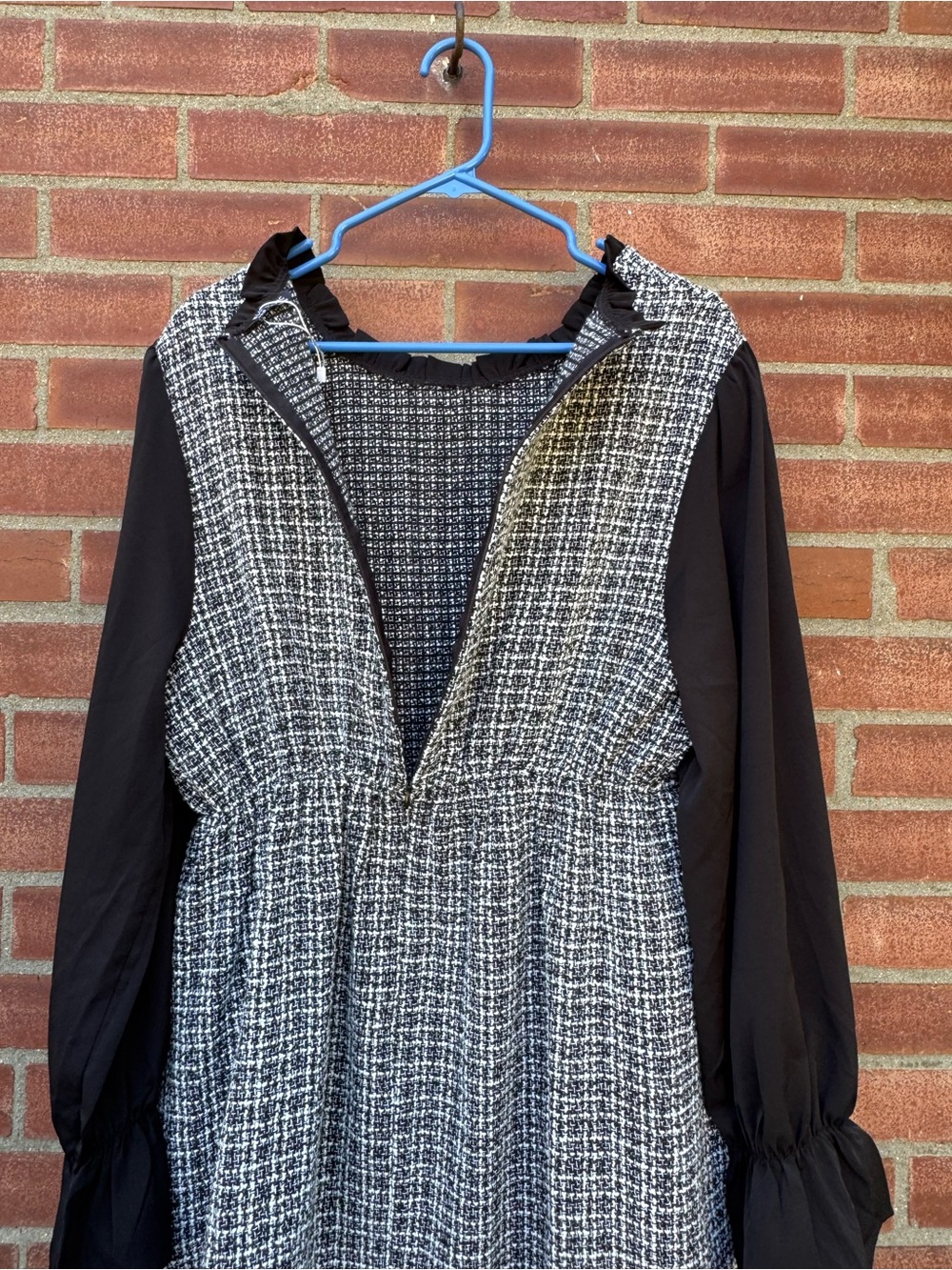 BLOOMCHIC Plus Size 18/20 Black White Tweed Shift Dress Long Sleeve Ruffle Cuff - Picture 6 of 9